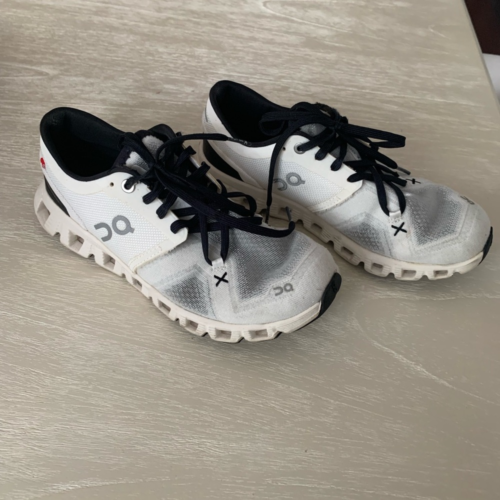 On Cloud X3 Size 6